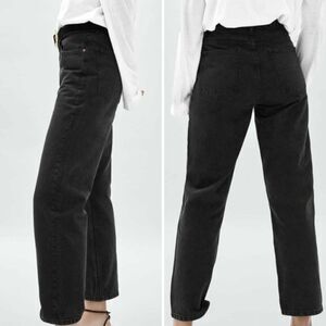 Zara washed black straight leg high waisted rise ankle cropped denim Mom Jeans